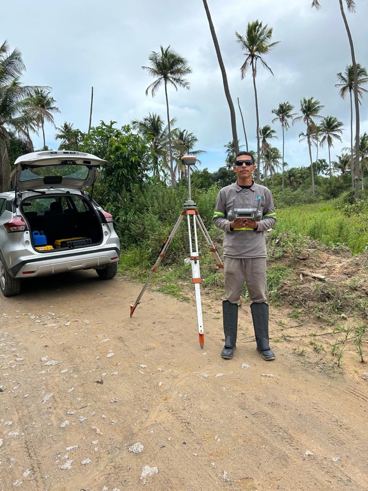 Levantamento topográfico com receptor GNSS RTK — DevGis